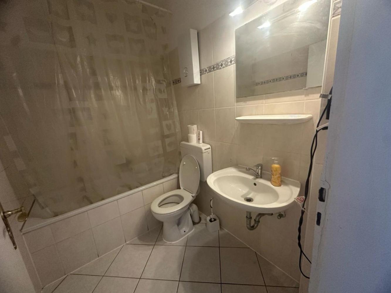 Ferienwohnung 노이스 외부 사진